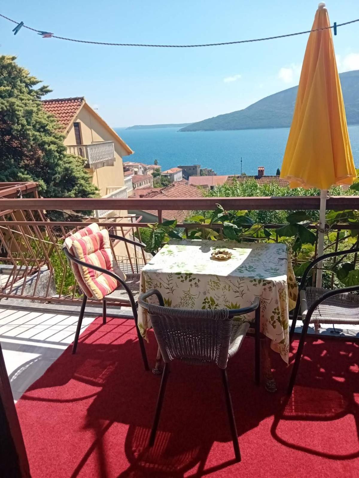 Guest House Cinderella Herceg Novi Eksteriør bilde